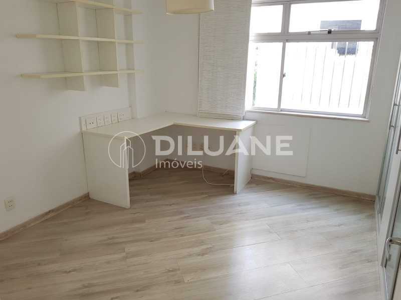 Apartamento à venda com 3 quartos, 156m² - Foto 10