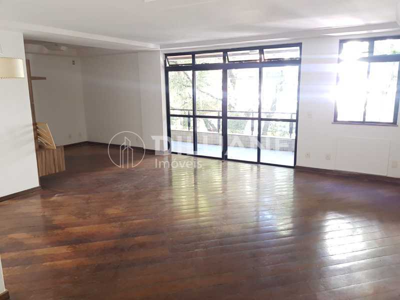 Apartamento à venda com 3 quartos, 156m² - Foto 1