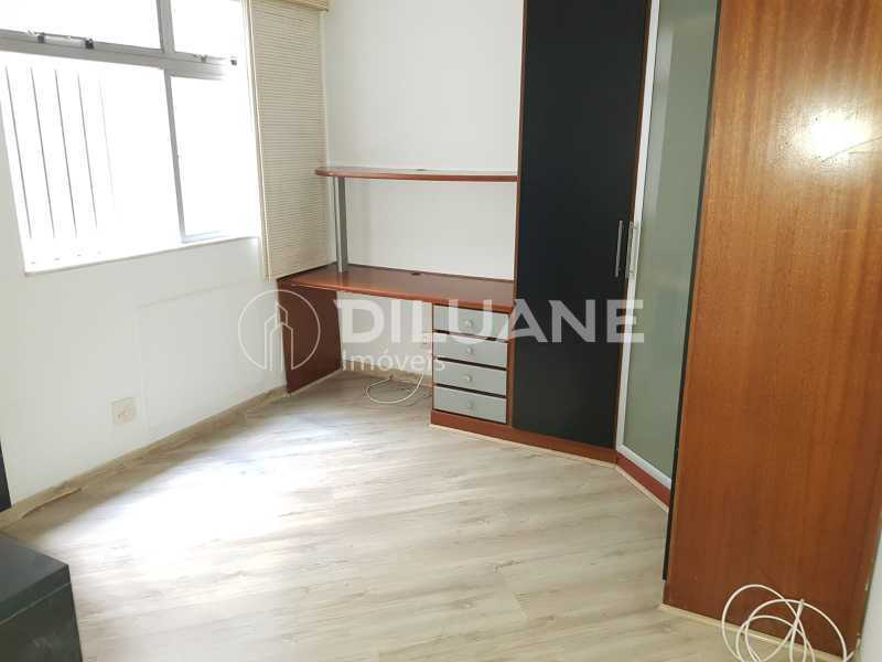 Apartamento à venda com 3 quartos, 156m² - Foto 13