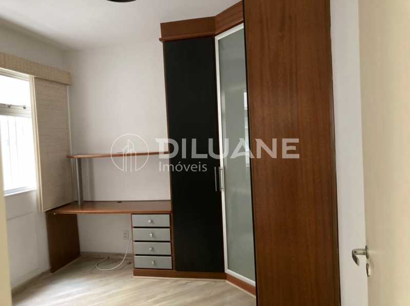 Apartamento à venda com 3 quartos, 156m² - Foto 21