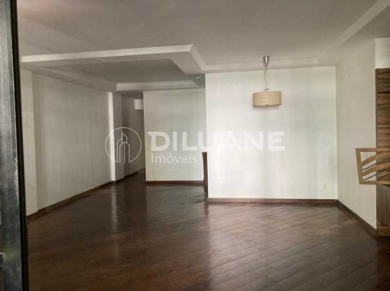 Apartamento à venda com 3 quartos, 156m² - Foto 25