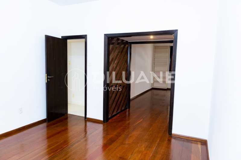 Apartamento à venda com 3 quartos, 125m² - Foto 5