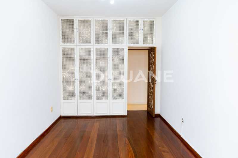 Apartamento à venda com 3 quartos, 125m² - Foto 26