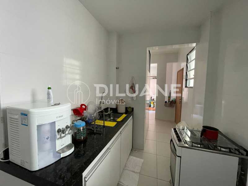 Apartamento à venda com 3 quartos, 160m² - Foto 11