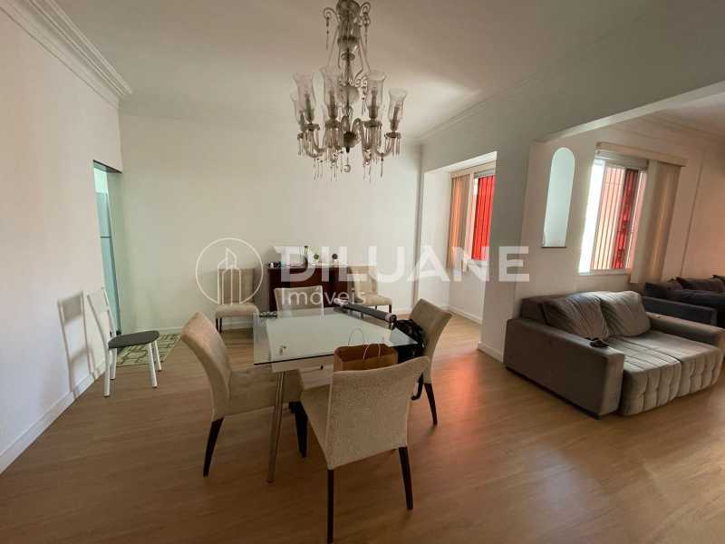 Apartamento à venda com 3 quartos, 160m² - Foto 5