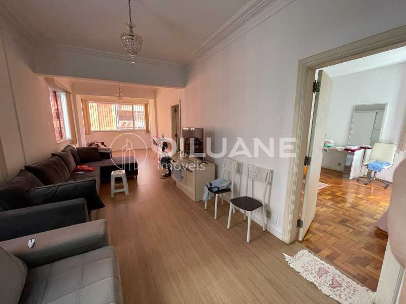 Apartamento à venda com 3 quartos, 160m² - Foto 19