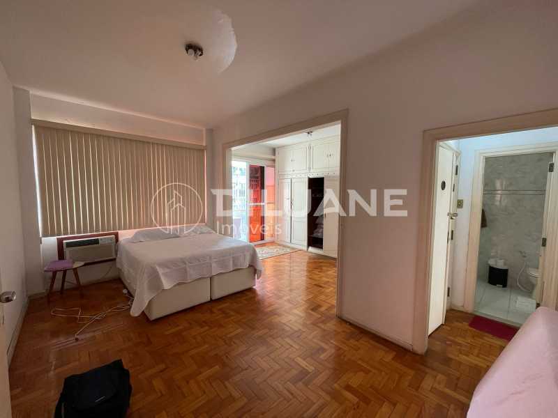 Apartamento à venda com 3 quartos, 160m² - Foto 28