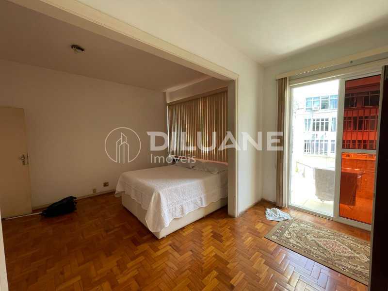 Apartamento à venda com 3 quartos, 160m² - Foto 31