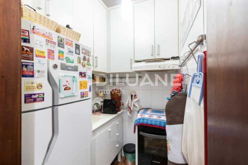 Kitnet e Studio à venda com 1 quarto, 28m² - Foto 9