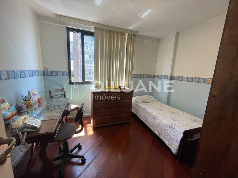 Apartamento à venda com 2 quartos, 80m² - Foto 10