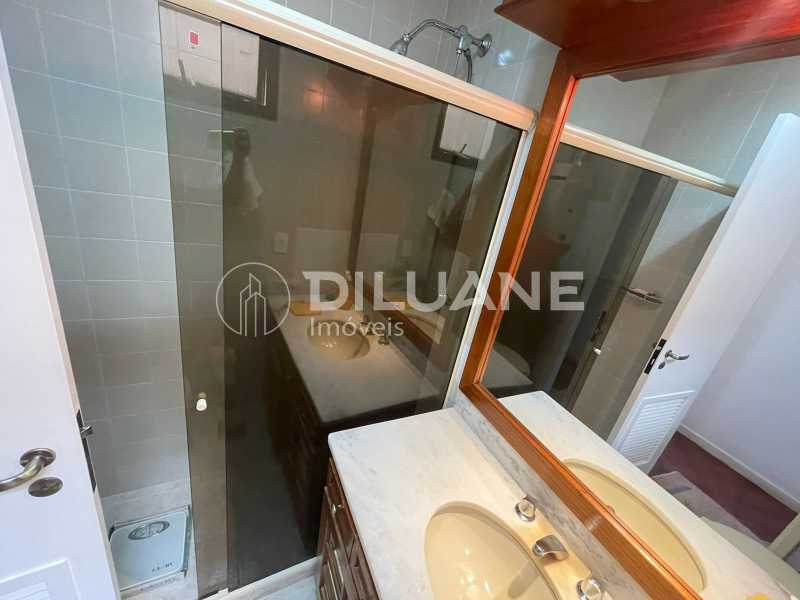 Apartamento à venda com 2 quartos, 80m² - Foto 13