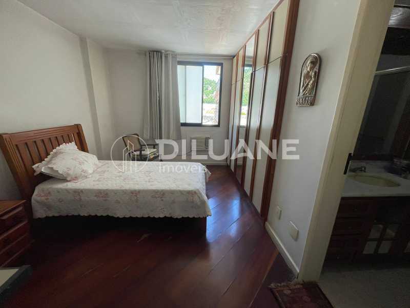 Apartamento à venda com 2 quartos, 80m² - Foto 20