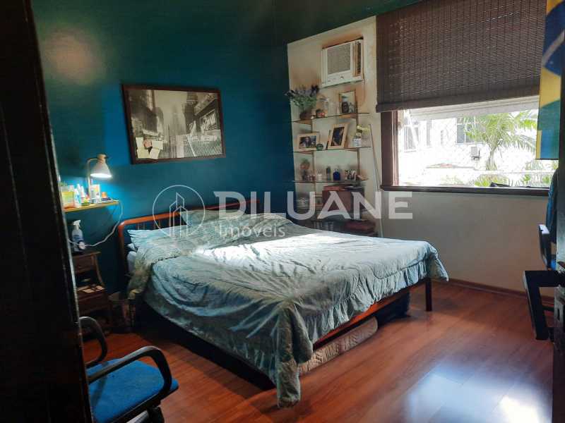 Apartamento para alugar com 3 quartos, 155m² - Foto 14