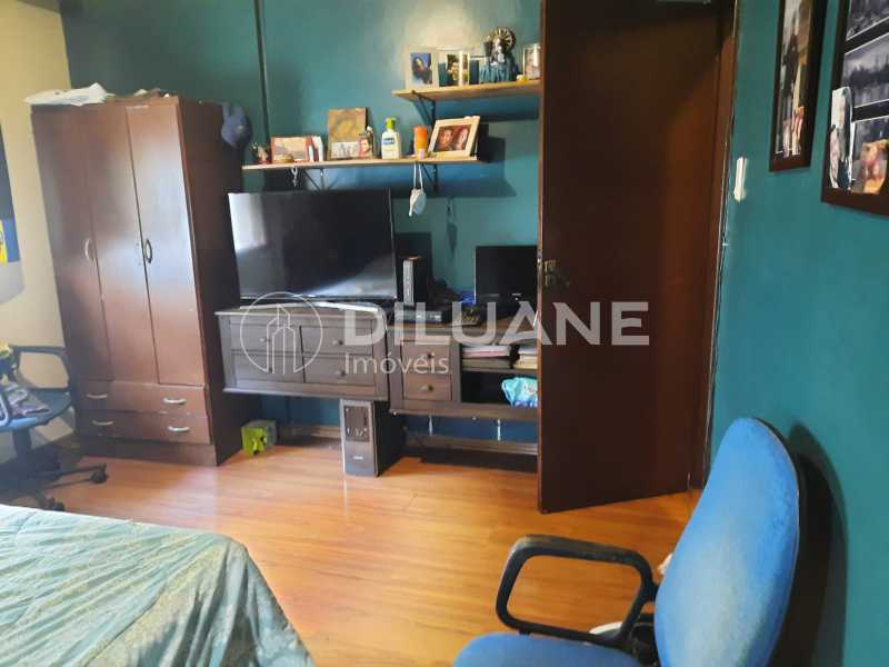 Apartamento para alugar com 3 quartos, 155m² - Foto 18