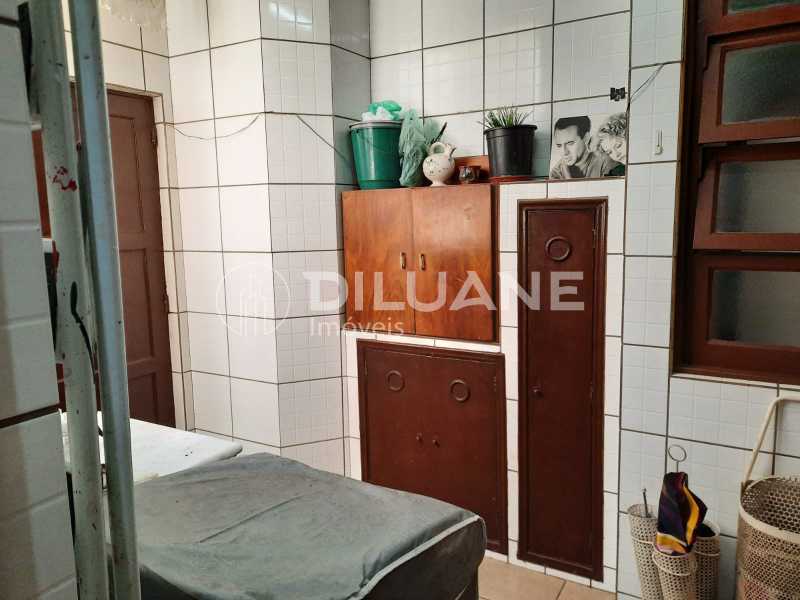 Apartamento para alugar com 3 quartos, 155m² - Foto 20