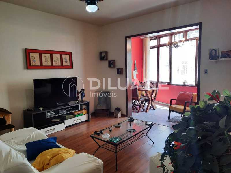 Apartamento para alugar com 3 quartos, 155m² - Foto 13