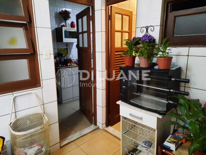 Apartamento para alugar com 3 quartos, 155m² - Foto 40