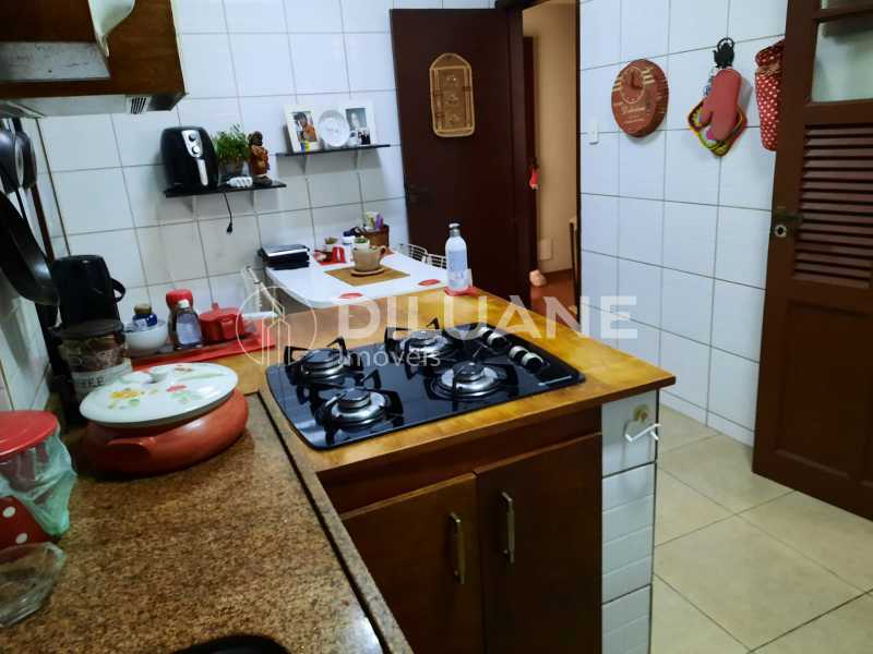 Apartamento para alugar com 3 quartos, 155m² - Foto 31