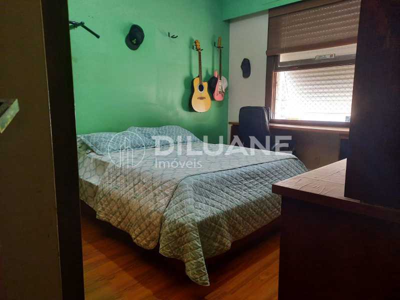 Apartamento para alugar com 3 quartos, 155m² - Foto 44