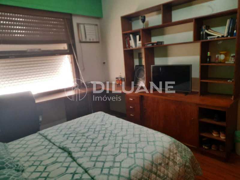 Apartamento para alugar com 3 quartos, 155m² - Foto 45