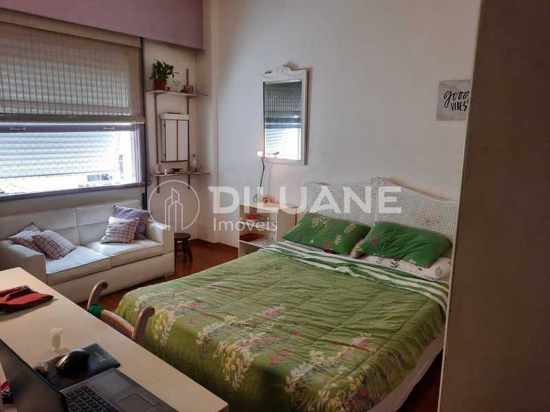 Apartamento para alugar com 3 quartos, 155m² - Foto 46