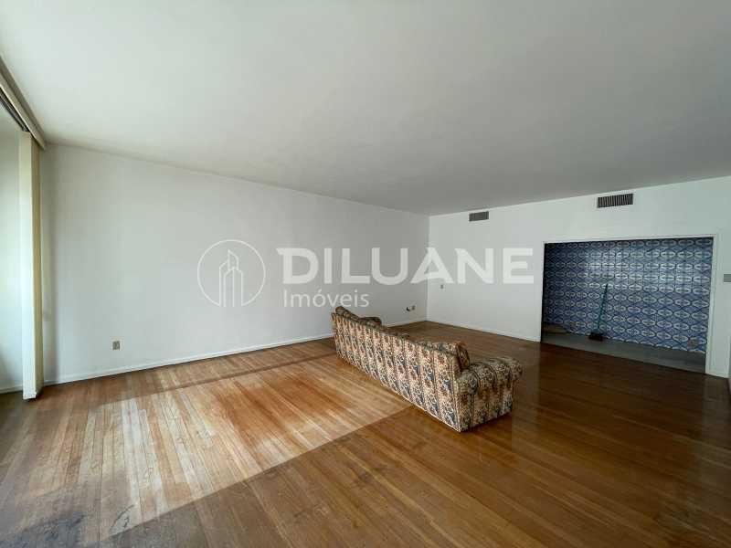 Apartamento à venda com 3 quartos, 287m² - Foto 5