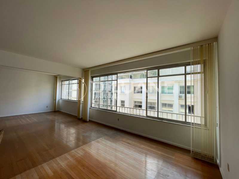 Apartamento à venda com 3 quartos, 287m² - Foto 2