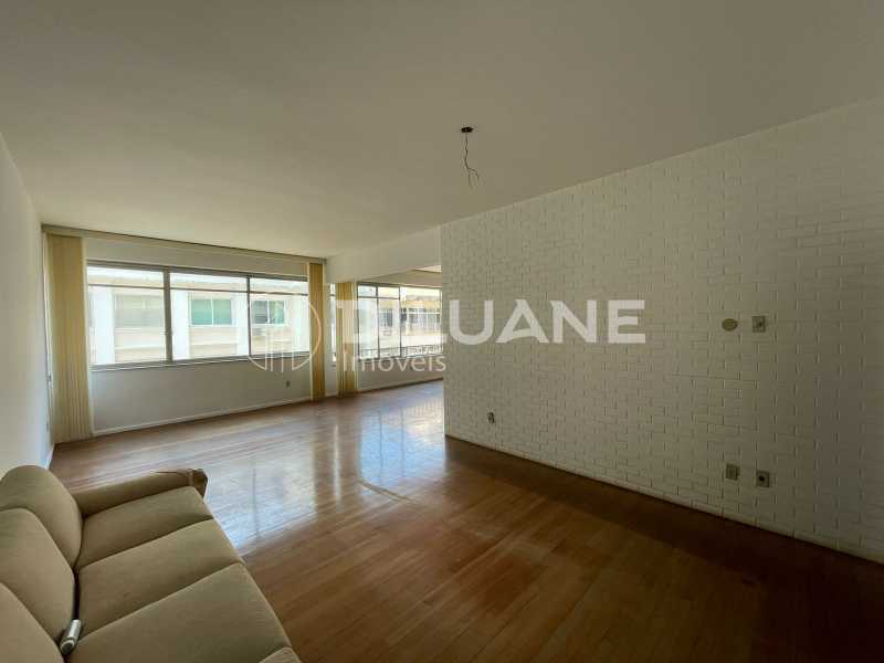 Apartamento à venda com 3 quartos, 287m² - Foto 12