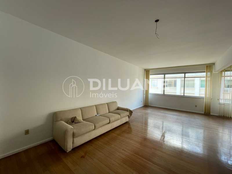 Apartamento à venda com 3 quartos, 287m² - Foto 13