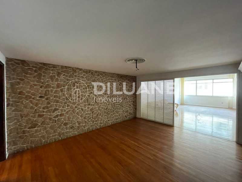 Apartamento à venda com 3 quartos, 287m² - Foto 17