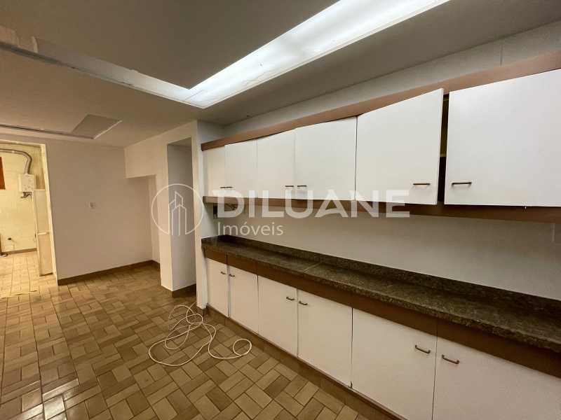 Apartamento à venda com 3 quartos, 287m² - Foto 19