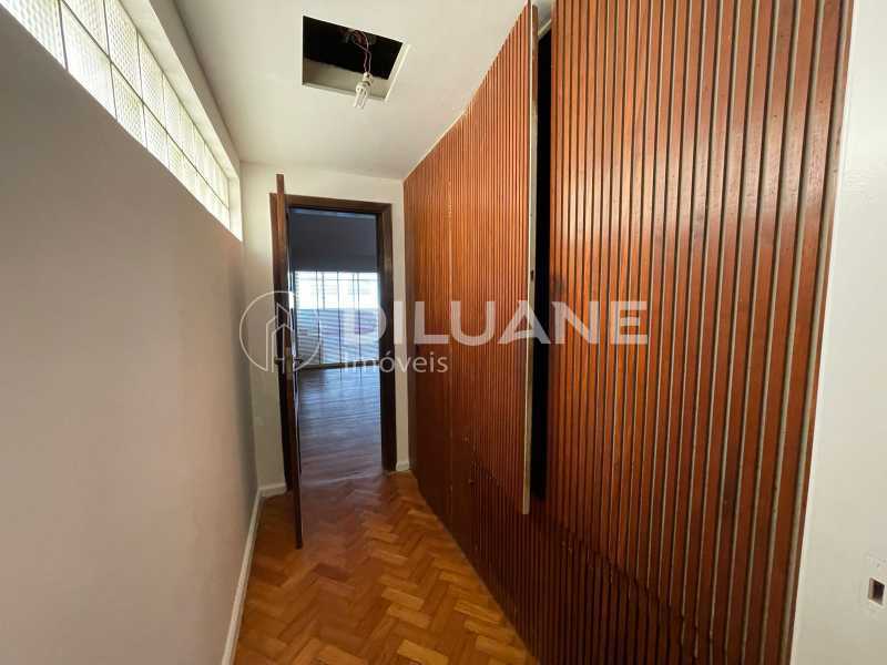 Apartamento à venda com 3 quartos, 287m² - Foto 24