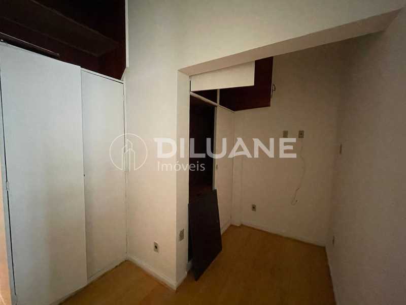 Apartamento à venda com 3 quartos, 287m² - Foto 25