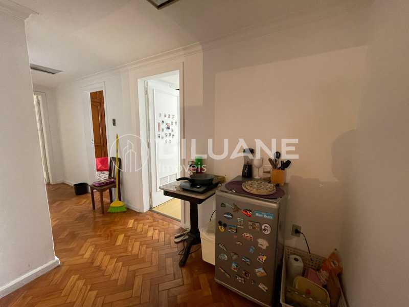 Apartamento à venda com 3 quartos, 287m² - Foto 26