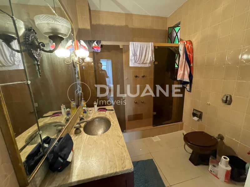 Apartamento à venda com 3 quartos, 287m² - Foto 29