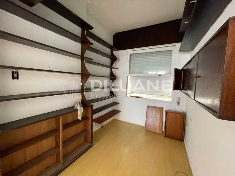 Apartamento à venda com 3 quartos, 287m² - Foto 43