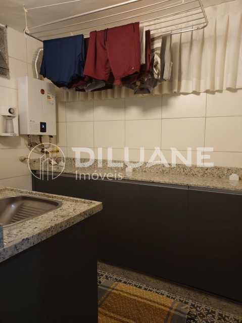 Apartamento à venda com 2 quartos, 65m² - Foto 11