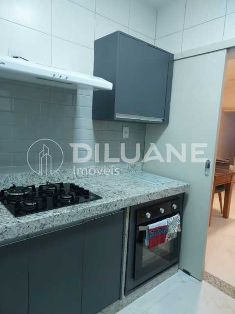 Apartamento à venda com 2 quartos, 65m² - Foto 13