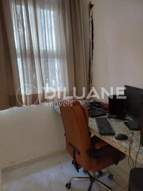 Apartamento à venda com 2 quartos, 65m² - Foto 20