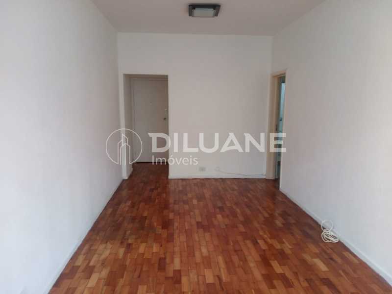 Apartamento à venda com 2 quartos, 76m² - Foto 11