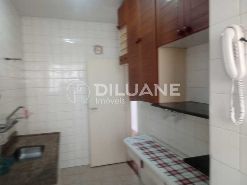 Apartamento à venda com 2 quartos, 76m² - Foto 17