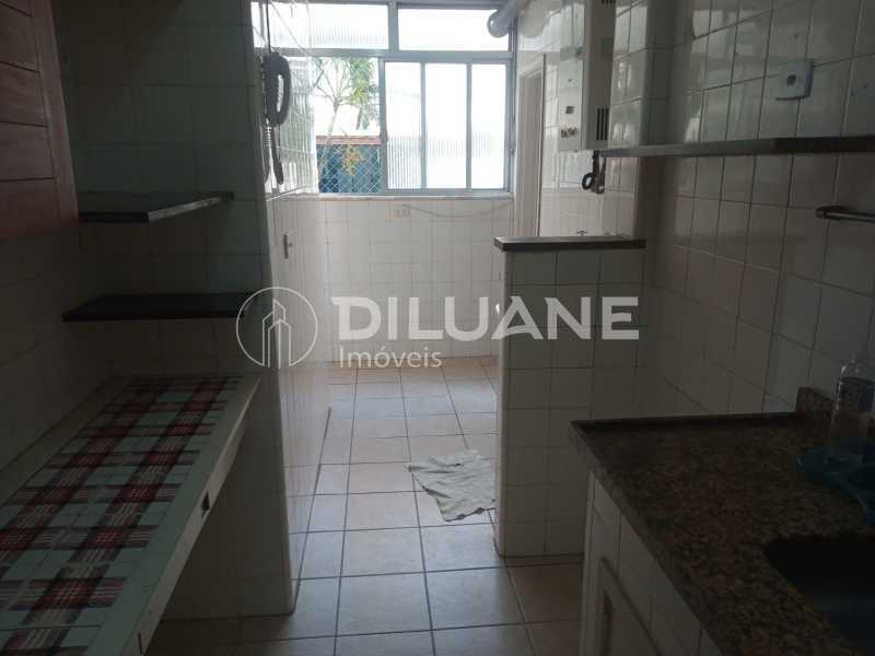 Apartamento à venda com 2 quartos, 76m² - Foto 19