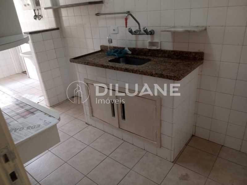 Apartamento à venda com 2 quartos, 76m² - Foto 23