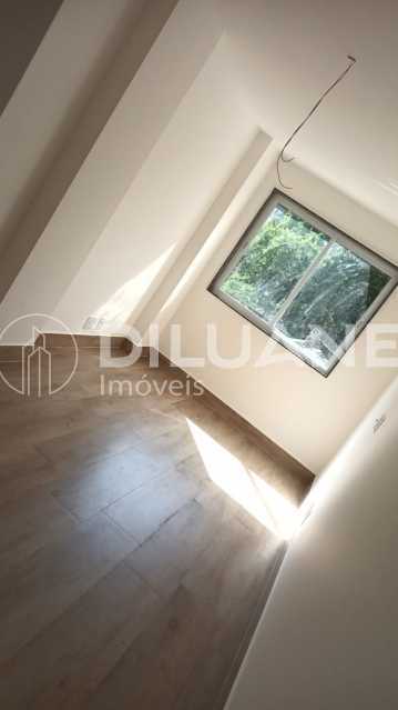 Apartamento à venda com 2 quartos, 79m² - Foto 20