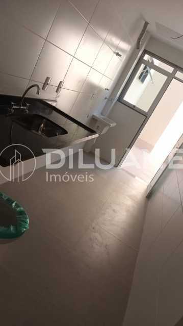 Apartamento à venda com 2 quartos, 79m² - Foto 24