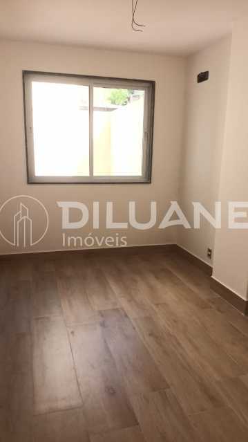 Apartamento à venda com 2 quartos, 79m² - Foto 27