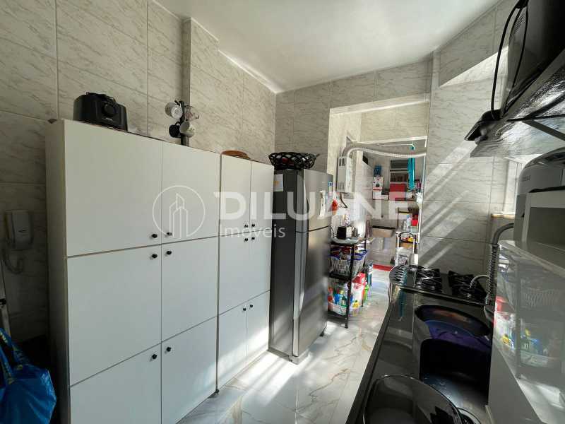 Apartamento à venda com 3 quartos, 98m² - Foto 7