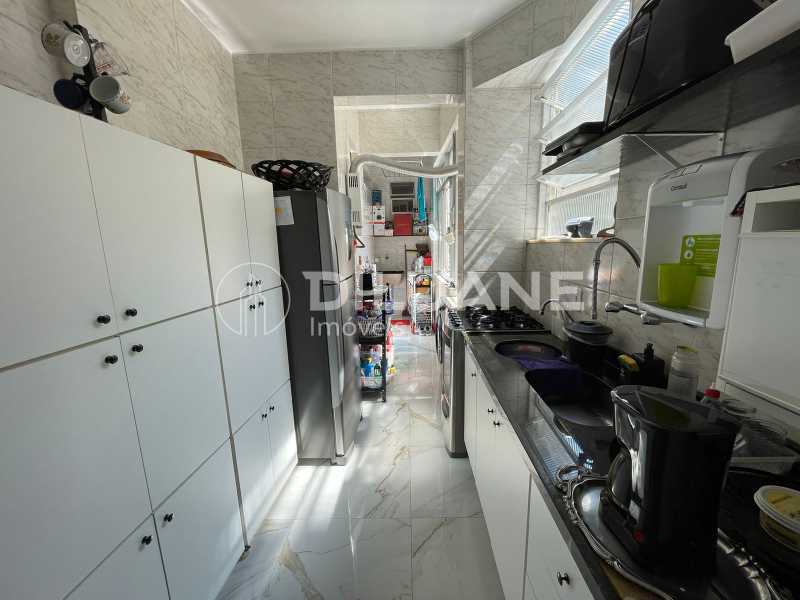 Apartamento à venda com 3 quartos, 98m² - Foto 9