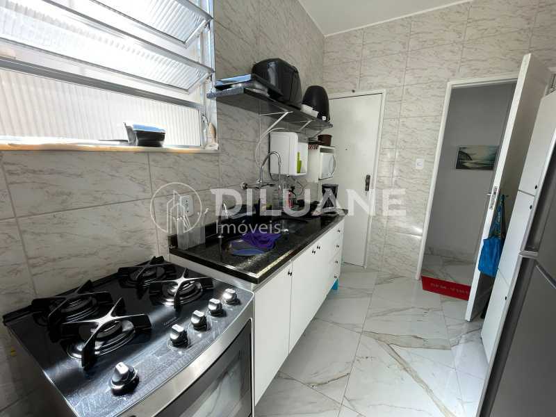 Apartamento à venda com 3 quartos, 98m² - Foto 13