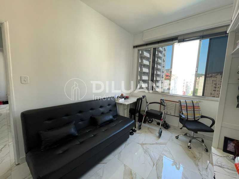 Apartamento à venda com 3 quartos, 98m² - Foto 26